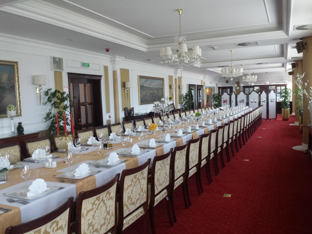 Apart-Hotel Integra Banyaluka Dış mekan fotoğraf
