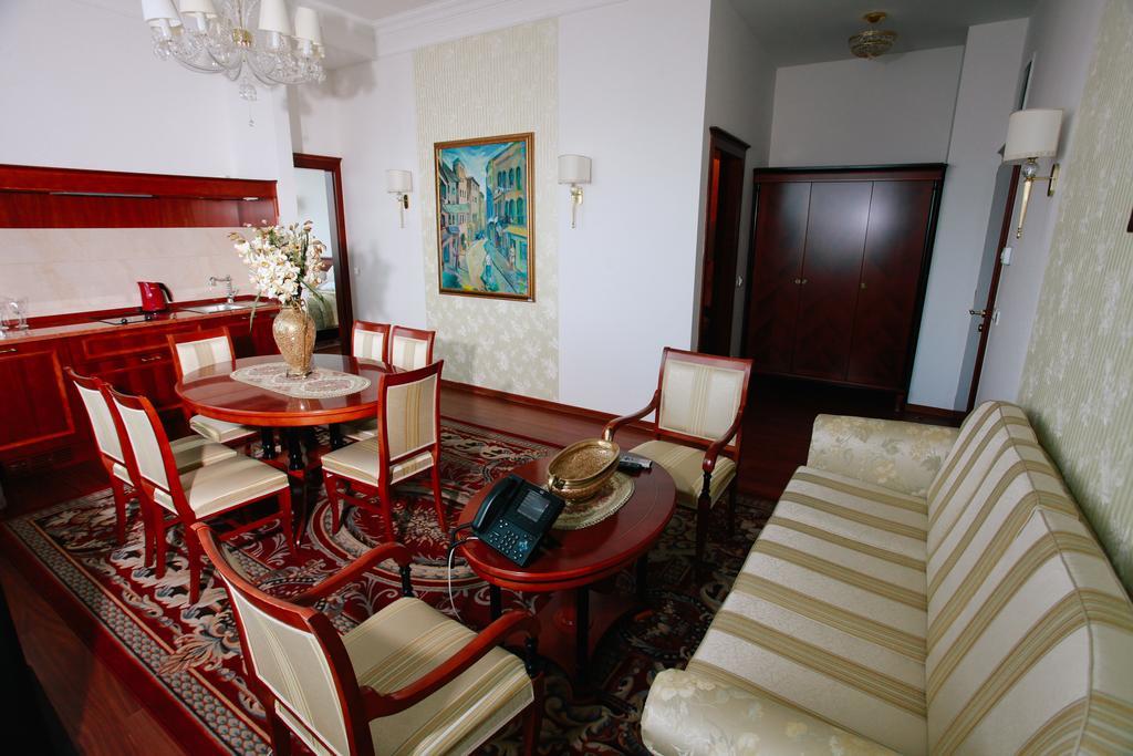 Apart-Hotel Integra Banyaluka Oda fotoğraf